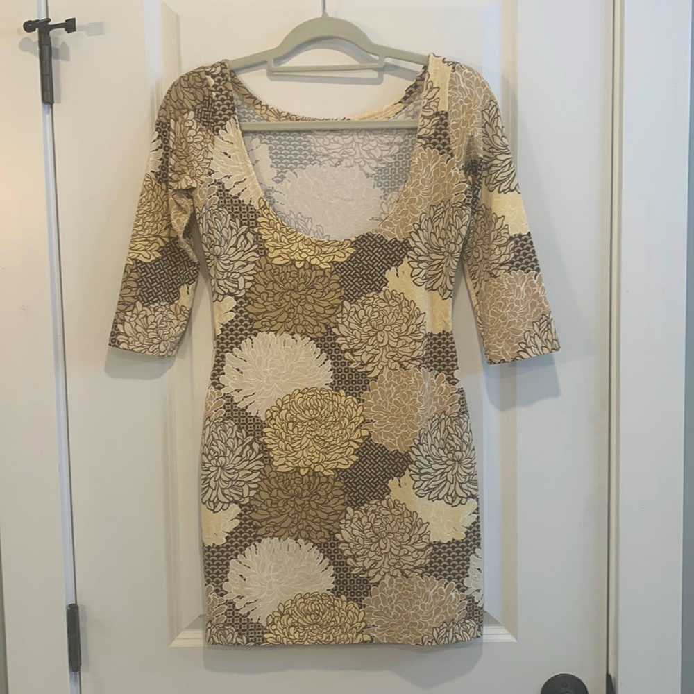 Manuel Canovas Scoop Neck Floral Bodycon Dress in Beige and Tan
